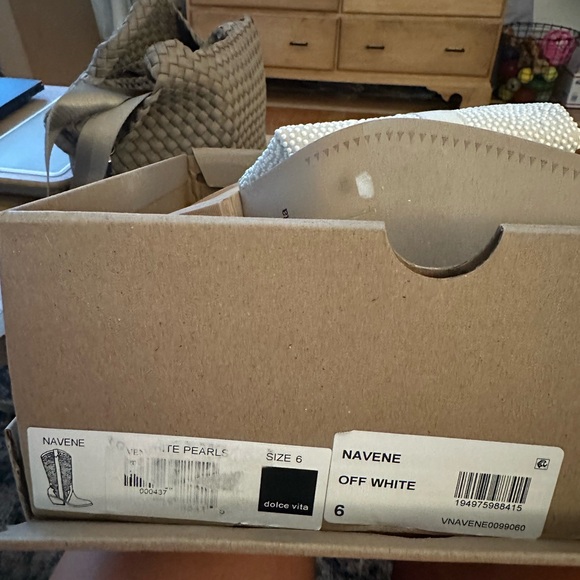 NIB Dolce Vita Navene Pearl cowboy boots - Picture 5 of 5